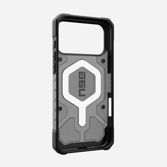 Pathfinder Clear MagSafe Case for Apple iPhone 17 Series