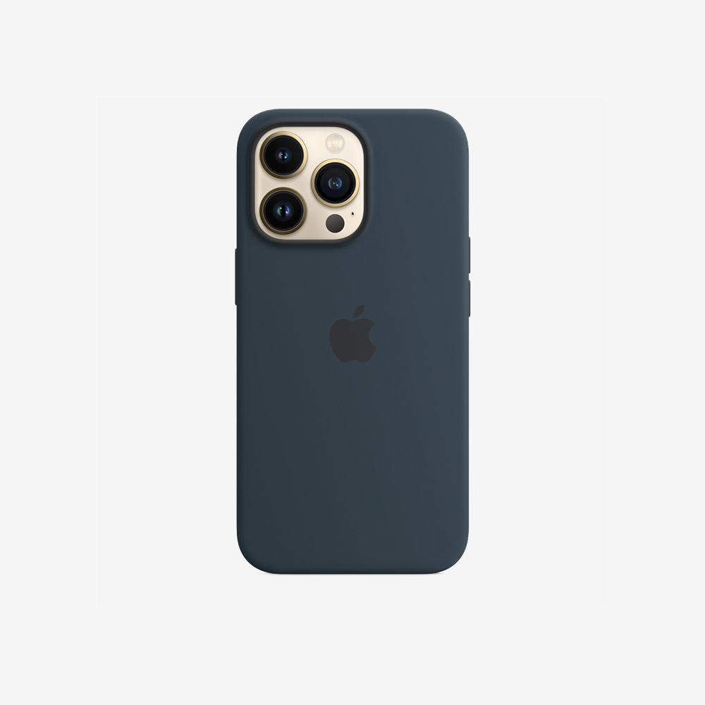 Silicone Case with MagSafe for iPhone 13 Series